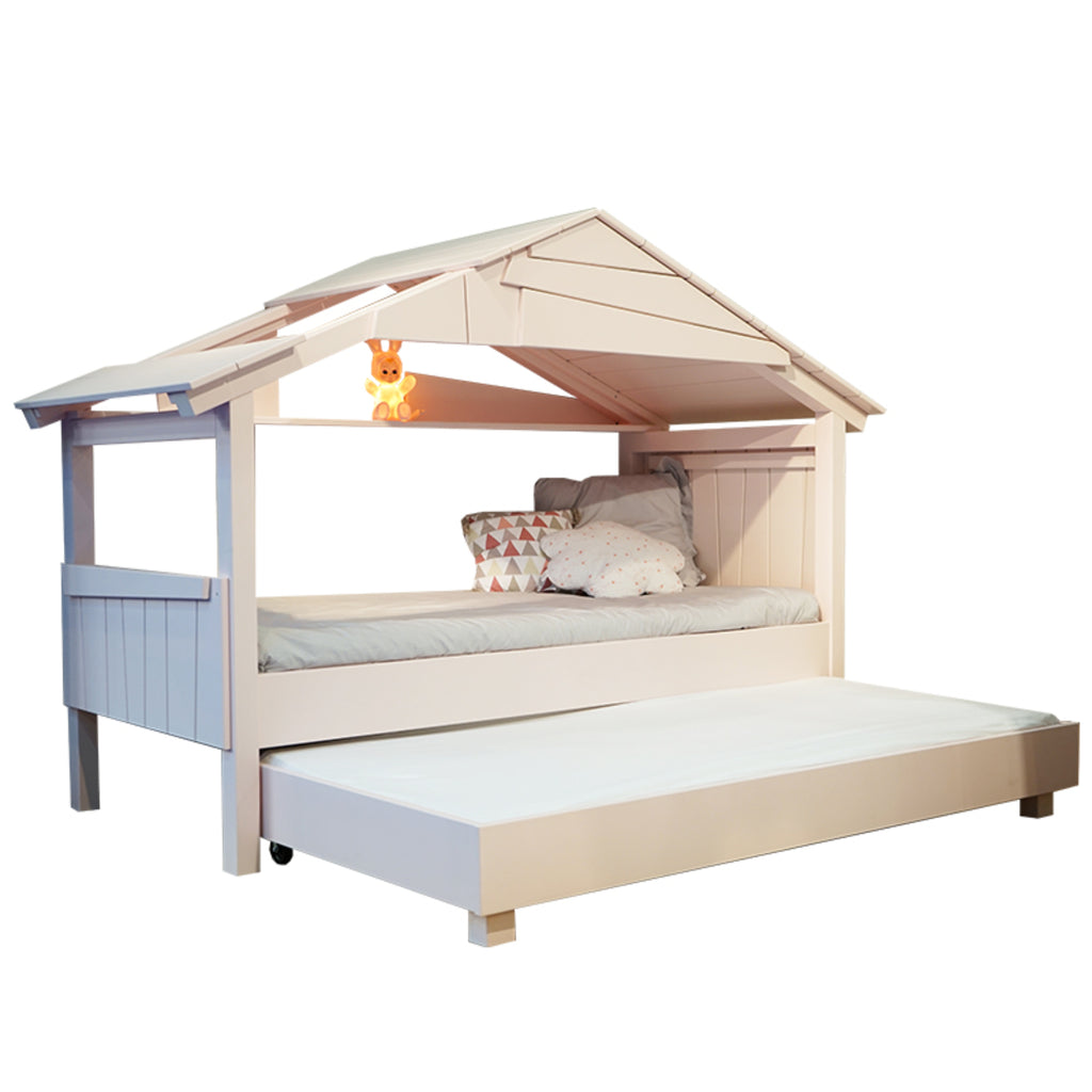 Star Treehouse Bed, trundle extended