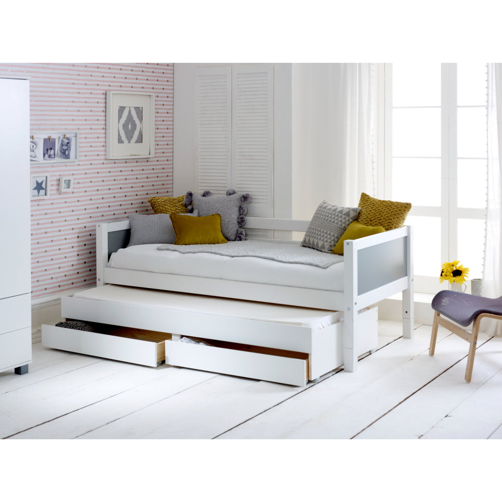 Thuka Nordic Daybed with Trundle & Drawers with grey ends, trundle open