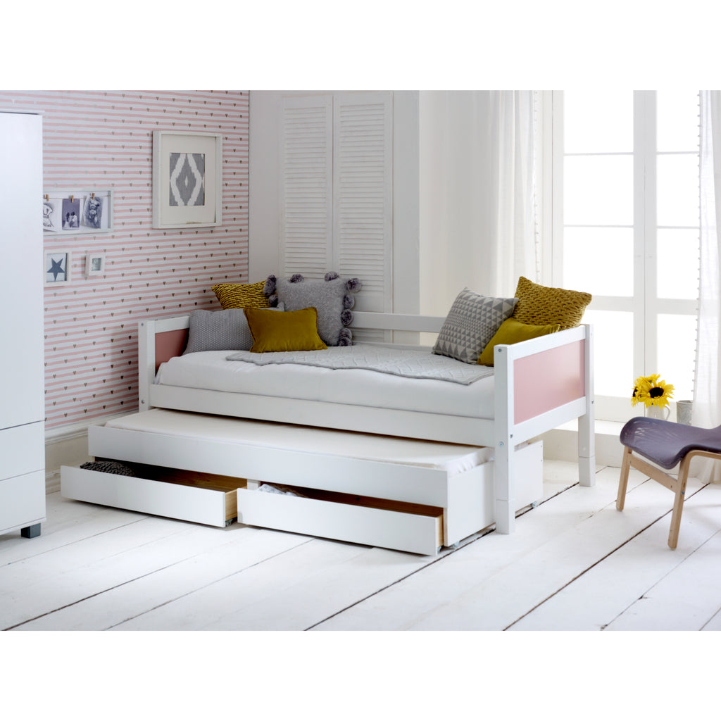 Thuka Nordic Daybed with Trundle & Drawers with pink ends, trundle open