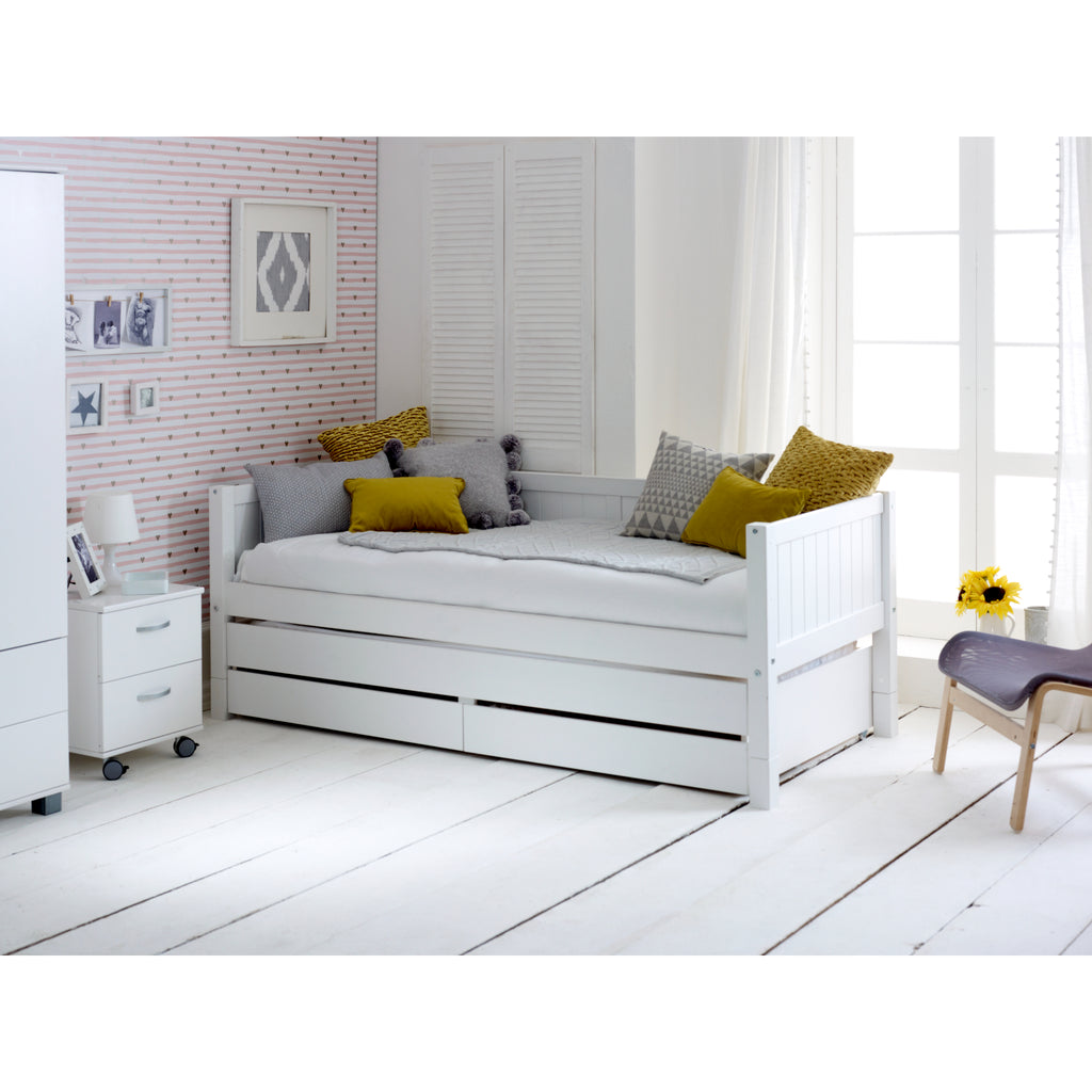 Thuka Nordic Daybed with Trundle & Drawers with grooved ends, trundle closed